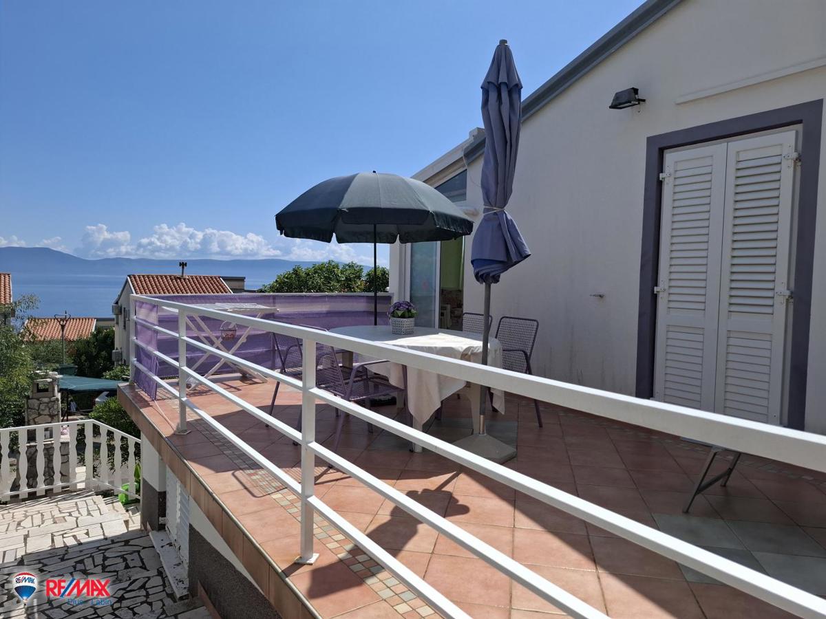 Casa Ravni, Raša, 77m2