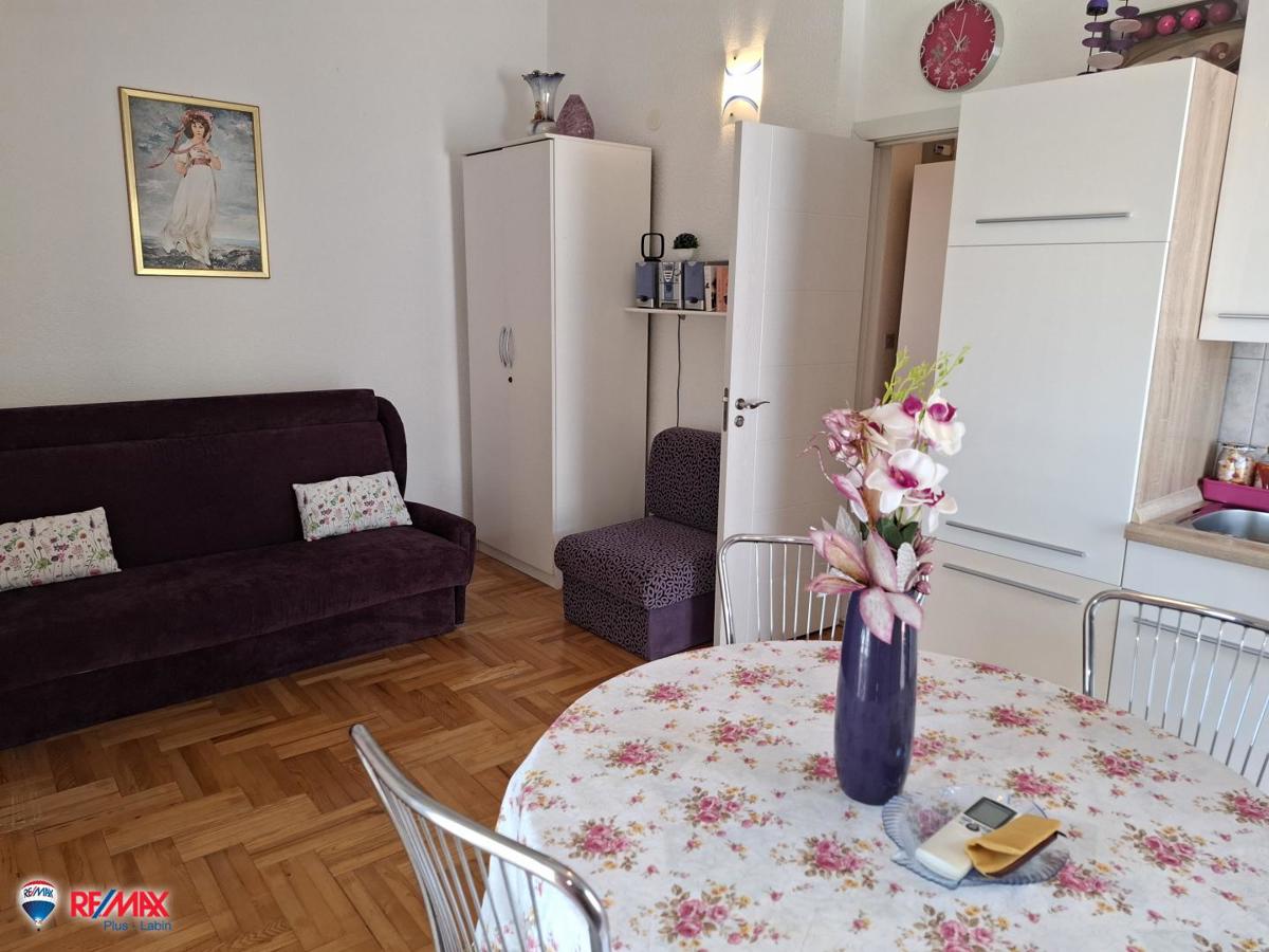 Casa Ravni, Raša, 77m2