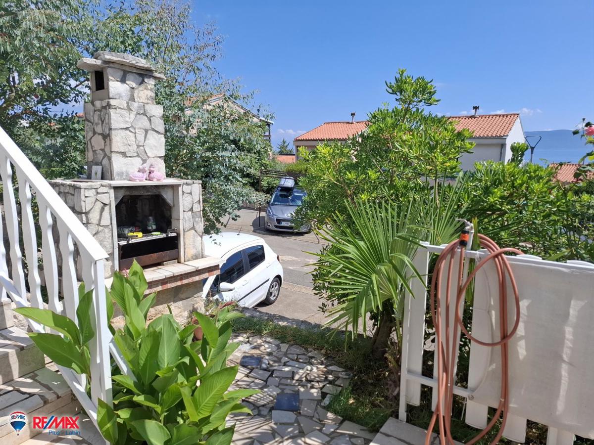 Casa Ravni, Raša, 77m2