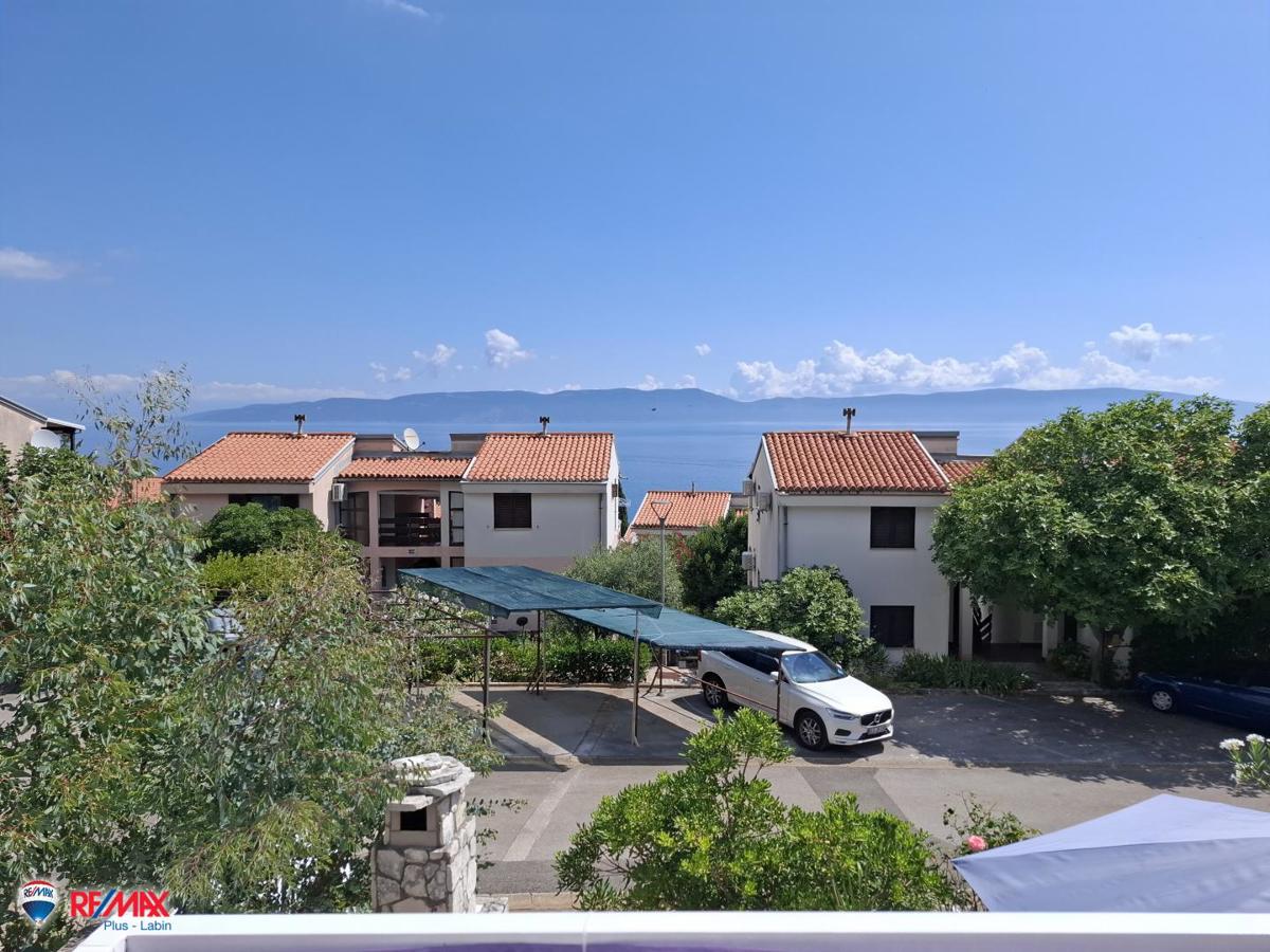 Casa Ravni, Raša, 77m2
