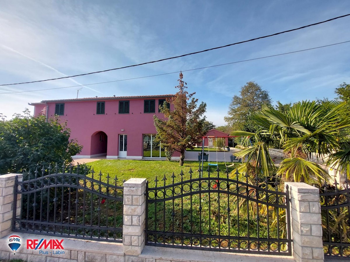 Casa Kapelica, Labin, 260m2