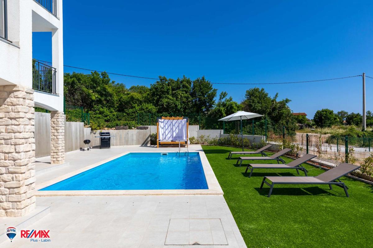 Villa Sveti Lovreč Labinski, Raša, 170m2