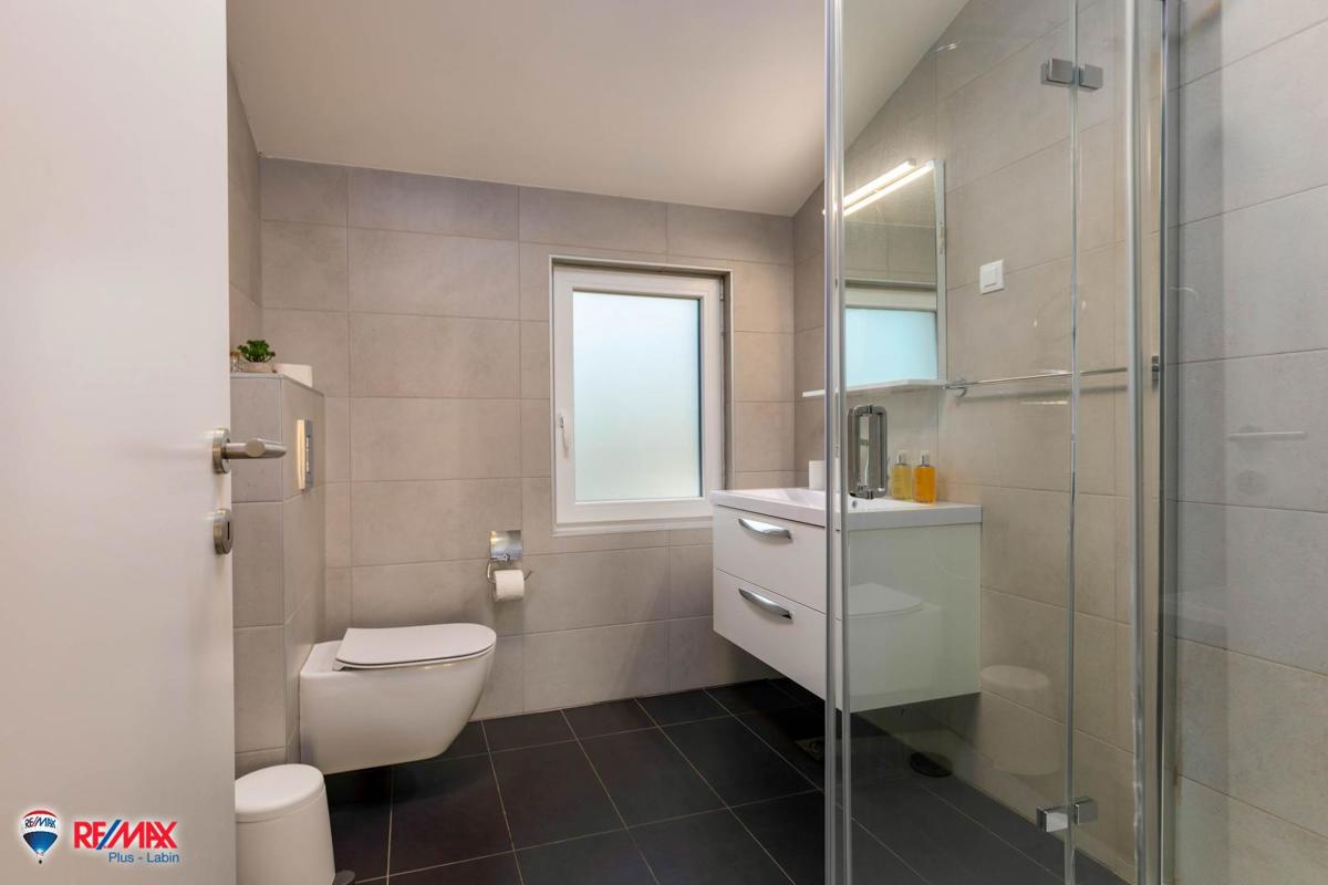 Villa Sveti Lovreč Labinski, Raša, 120m2