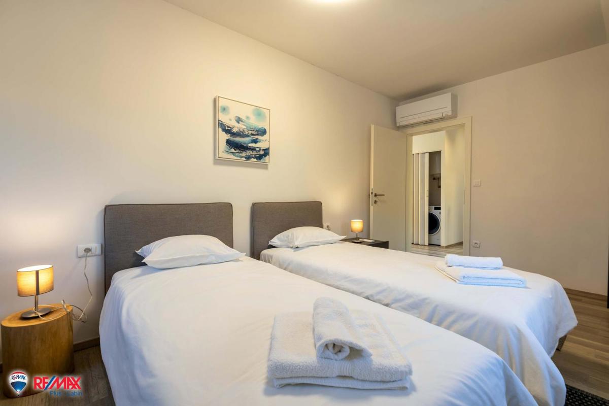 Villa Sveti Lovreč Labinski, Raša, 120m2