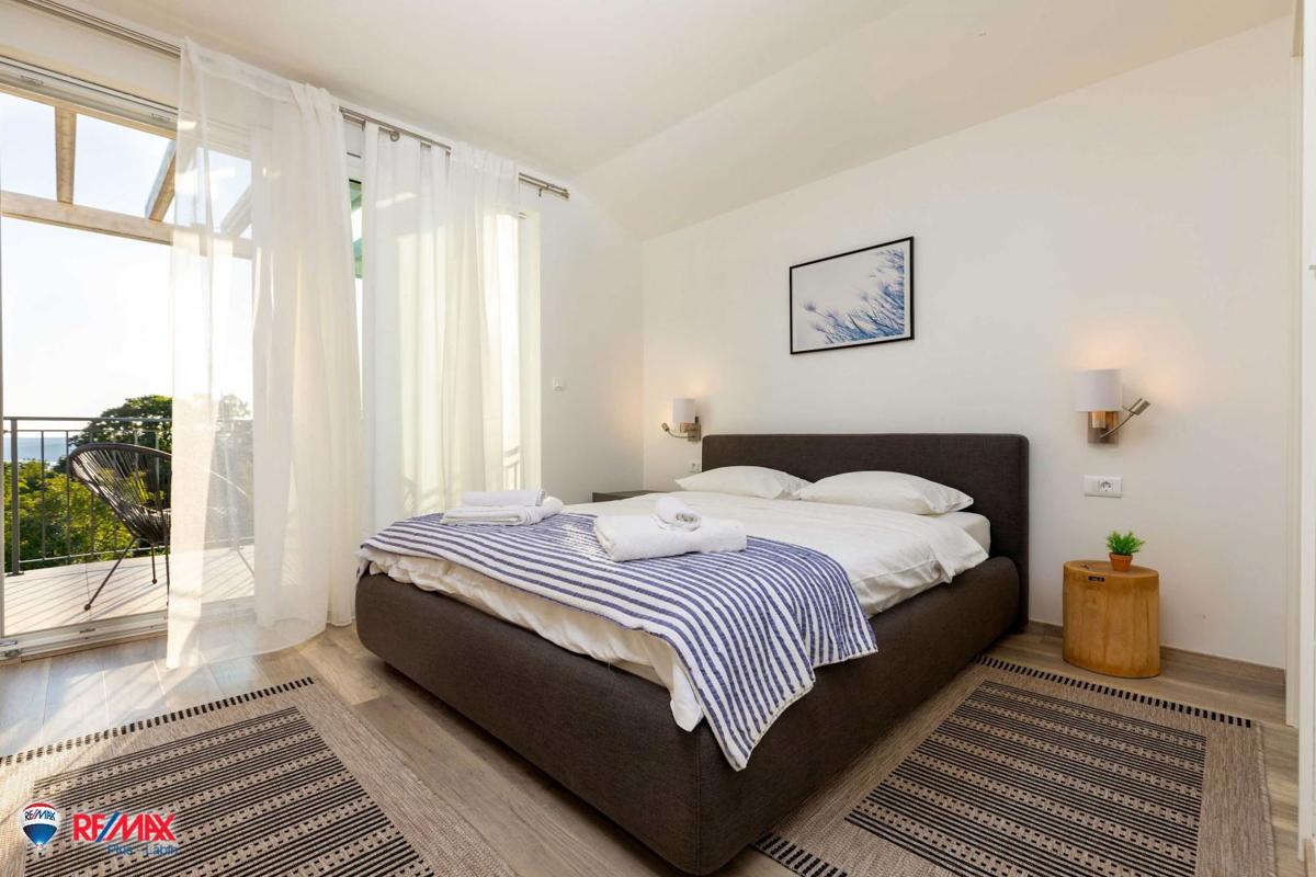 Villa Sveti Lovreč Labinski, Raša, 120m2