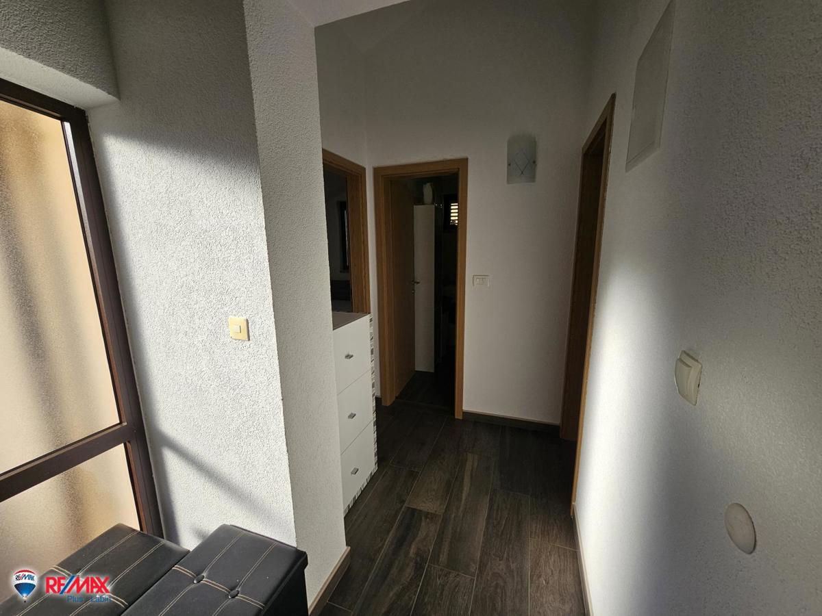 Appartamento Ravni, Raša, 39m2