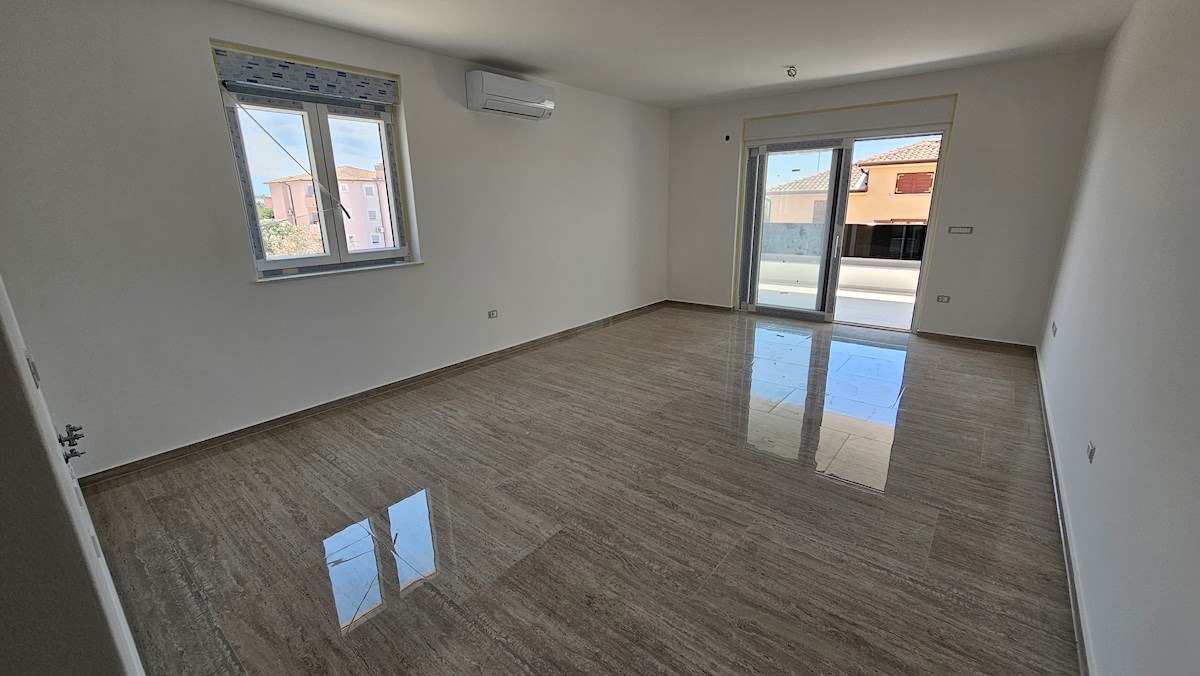 Immobili Istria, vendo appartamento con vista mare, Novigrad-Cittanova