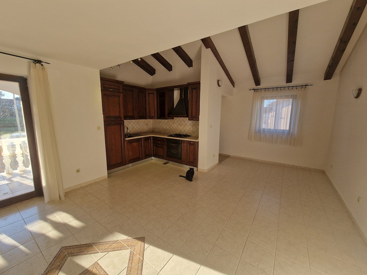 Immobili Istria, vendo appartamento, dintorni Novigrad-Cittanova