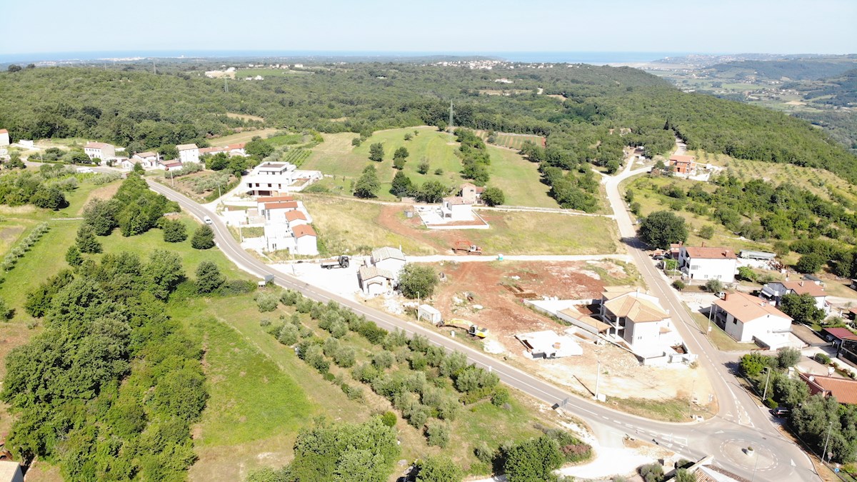 Immobiliare Istria, vendo terreno edificabile, dintorni Buje-Buie