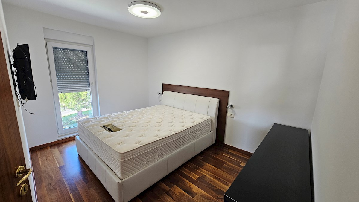 Appartamento con terrazza sul tetto e vista mare