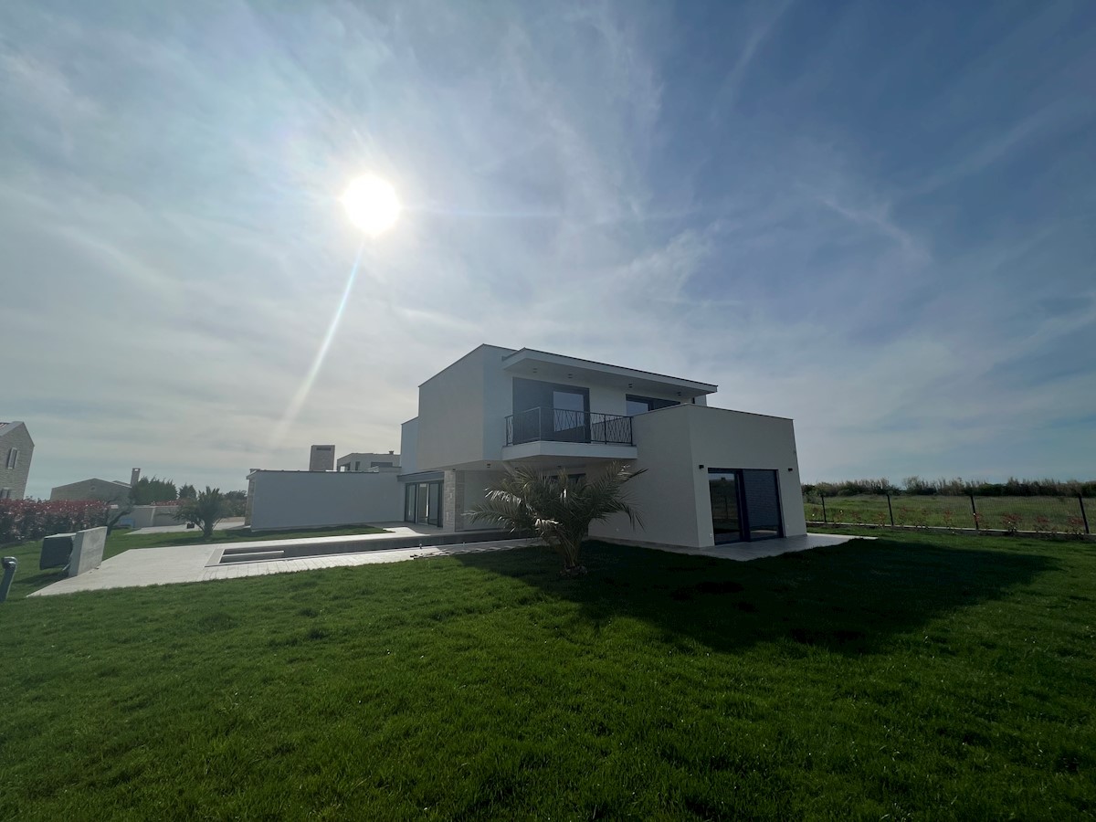 Immobili Istria, vendo villa moderna, dintorni Novigrad-Cittanova