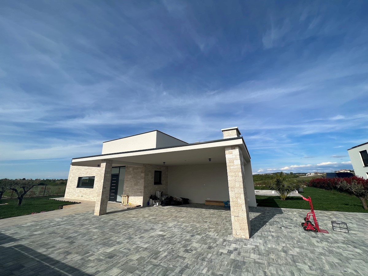 Immobili Istria, vendo villa moderna, dintorni Novigrad-Cittanova