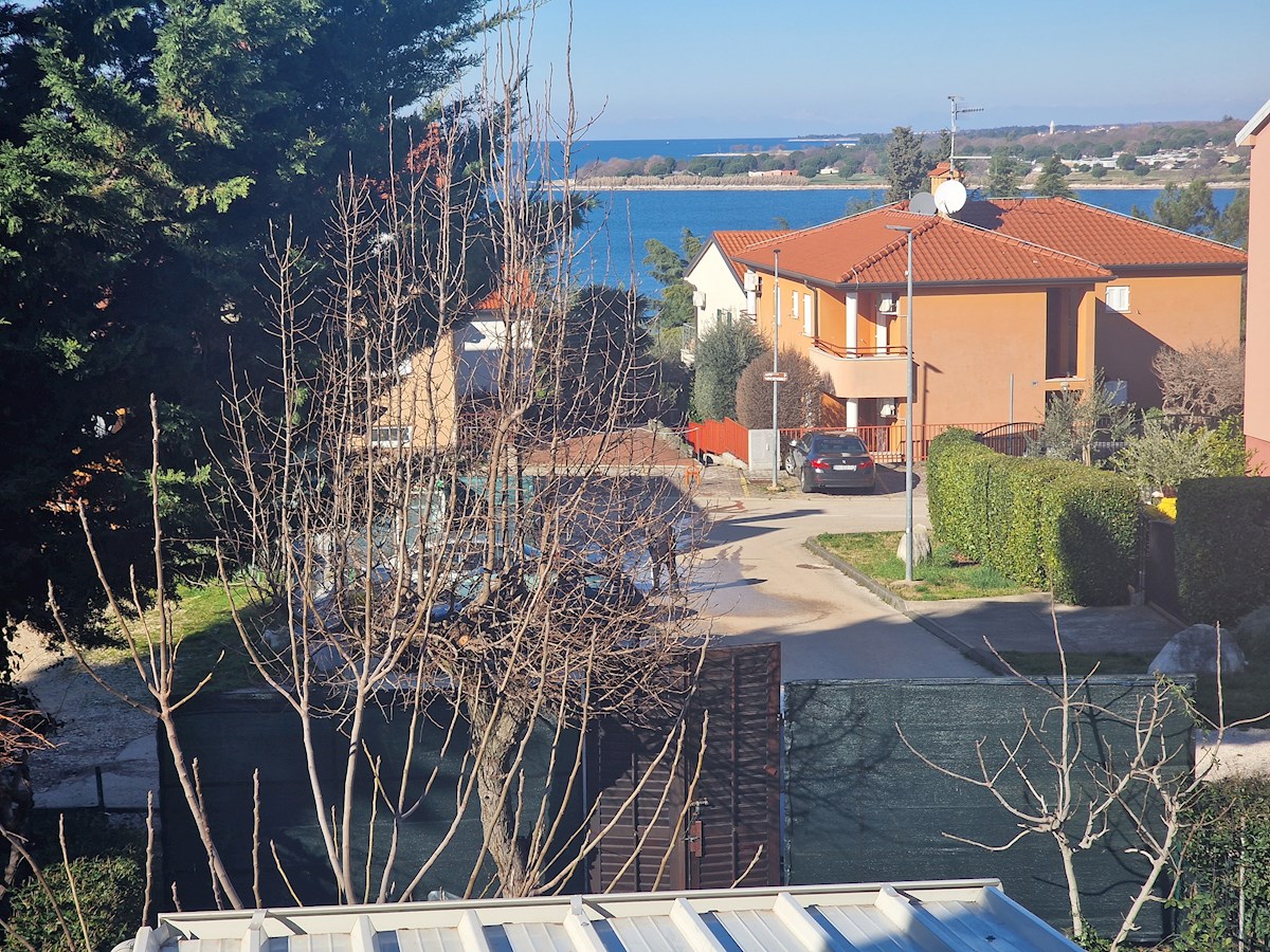 Immobili Istria, vendo casa con vista mare, Novigrad, dintorni