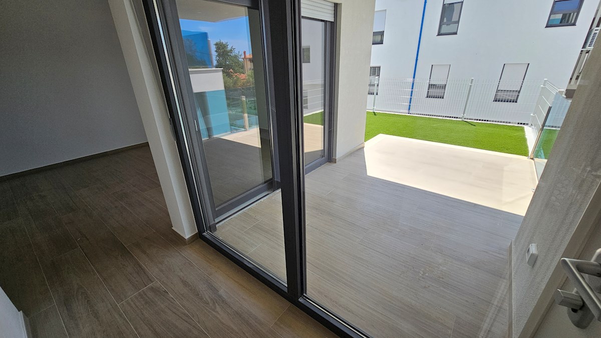 Immobili Istria, vendo apartamento moderno vicino il mare, dintorni Umag-Umago