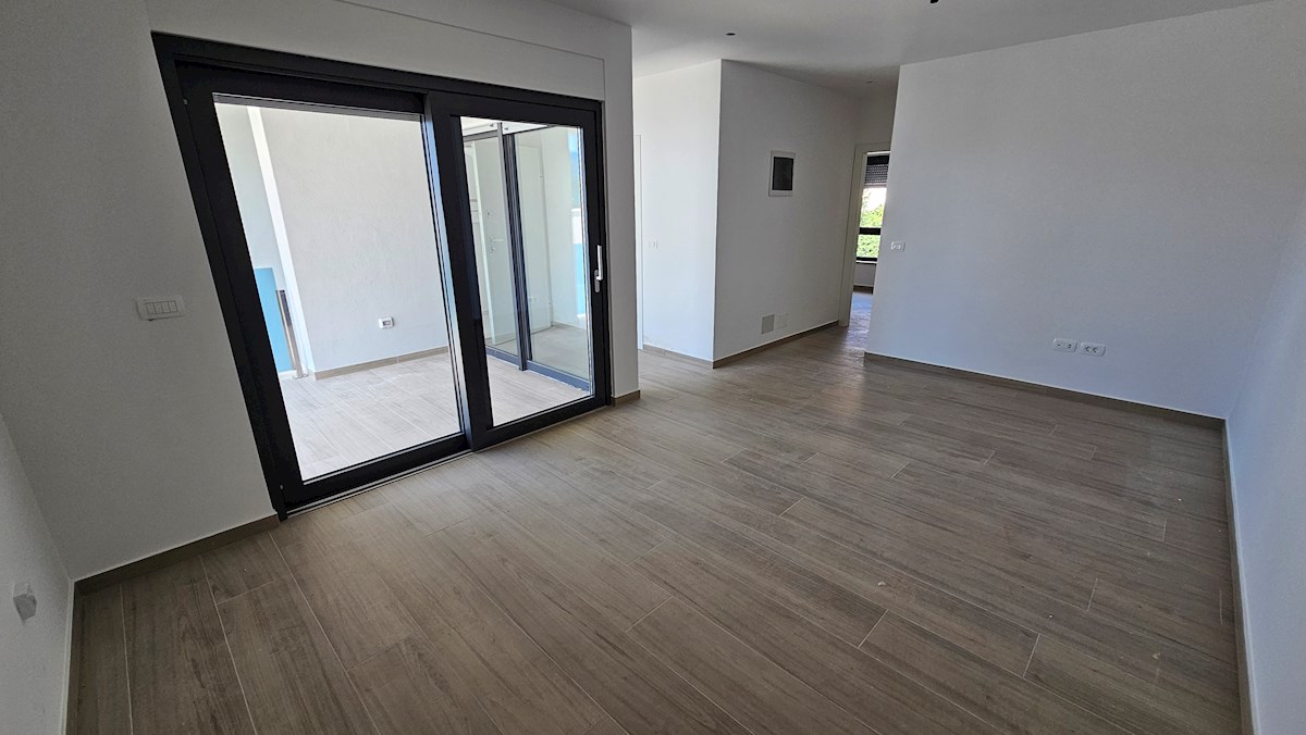 Immobili Istria, vendo apartamento moderno vicino il mare, dintorni Umag-Umago