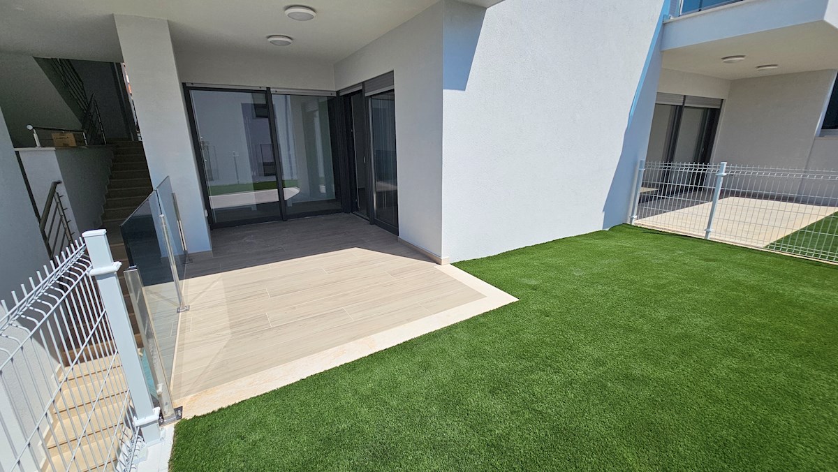 Immobili Istria, vendo apartamento moderno vicino il mare, dintorni Umag-Umago