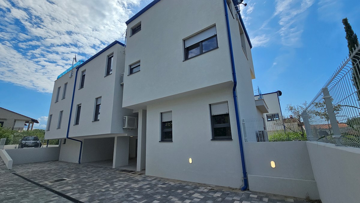 Immobili Istria, vendo apartamento moderno vicino il mare, dintorni Umag-Umago