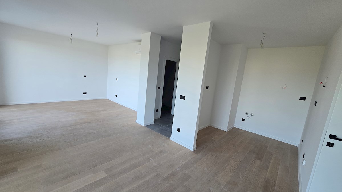 Immobili di lusso Istria, appartamento in vendita nel centro di Umago