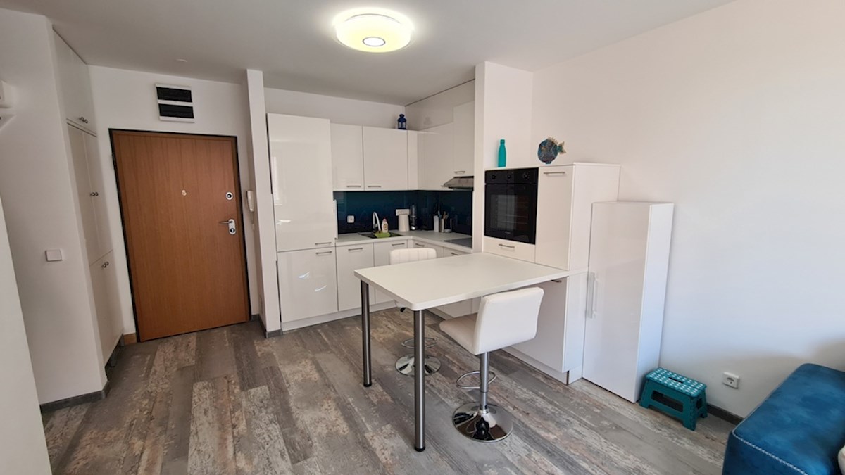 Appartamento vicino al mare e alla spiaggia a Cittanova con garage