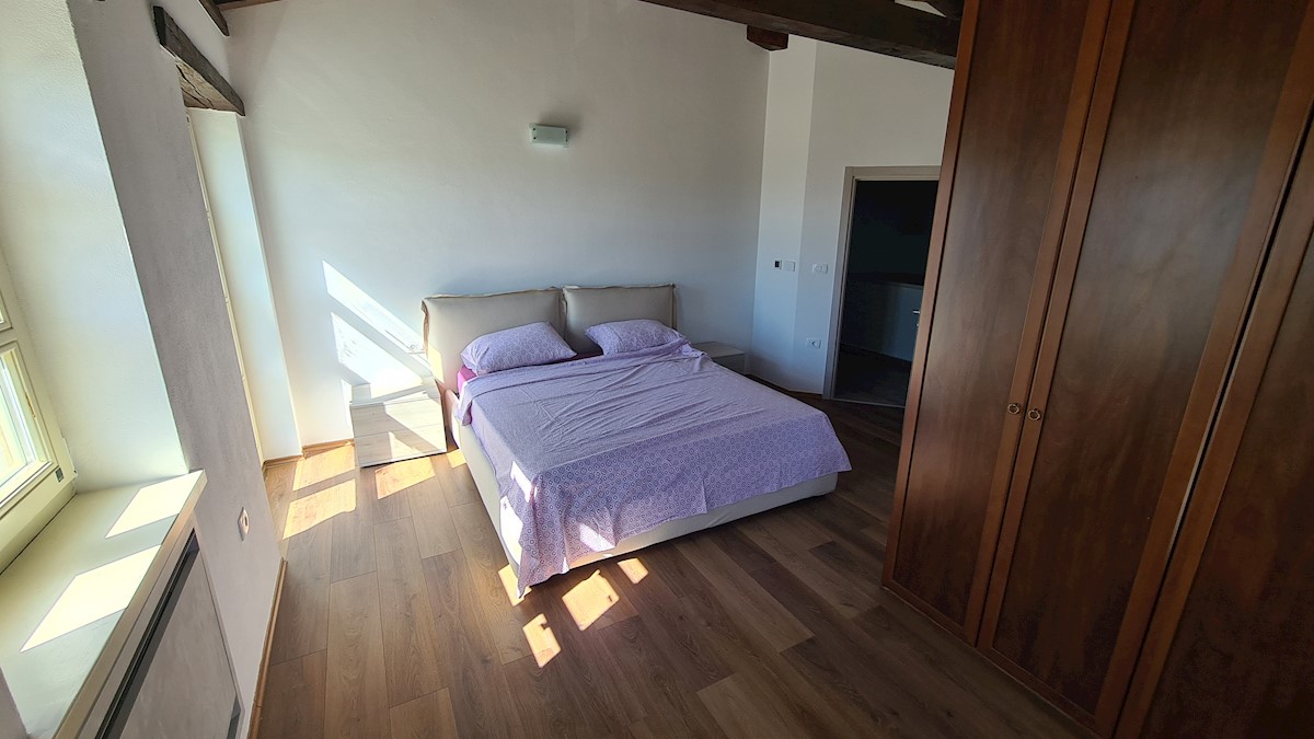 Immobili di lusso Istria, vendo casa di pietra, dintorni Poreč-Parenzo