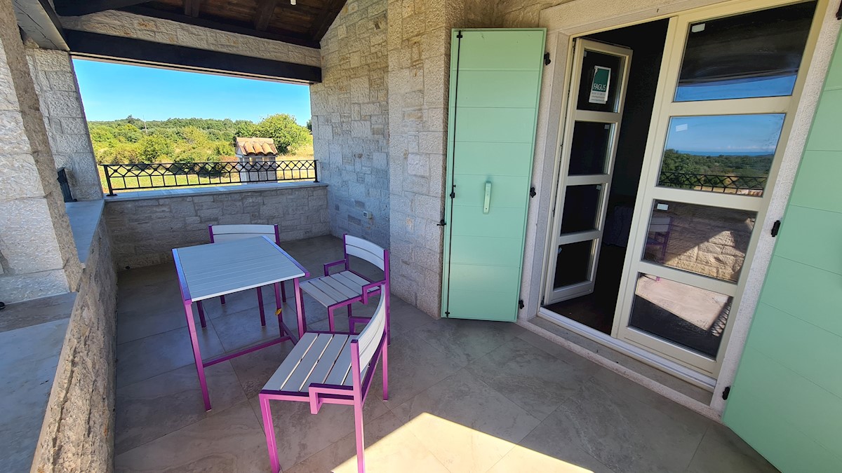 Immobili di lusso Istria, vendo casa di pietra, dintorni Poreč-Parenzo