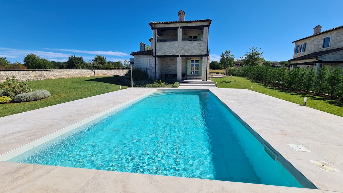 Immobili di lusso Istria, vendo casa di pietra, dintorni Poreč-Parenzo