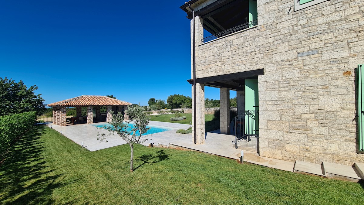 Immobili di lusso Istria, vendo casa di pietra, dintorni Poreč-Parenzo