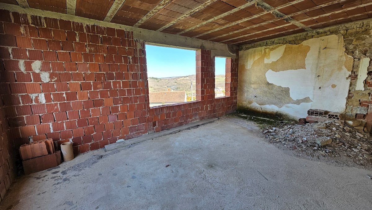 Immobili Istria, vendo casa di pietra, dintorni Buje-Buie