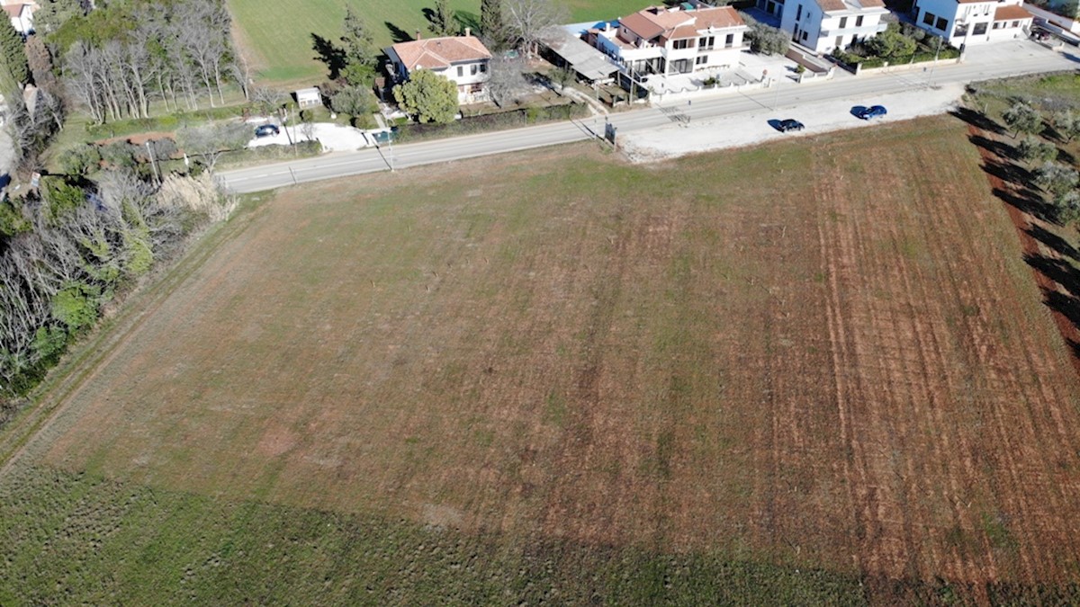 Immobiliare Istria, vendo terreno edificabile, Umago