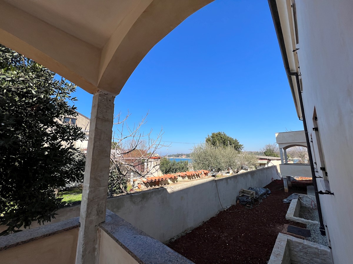 Immobili di lusso Istria, vendo appartamento vicino al mare, dintorni Novigrad