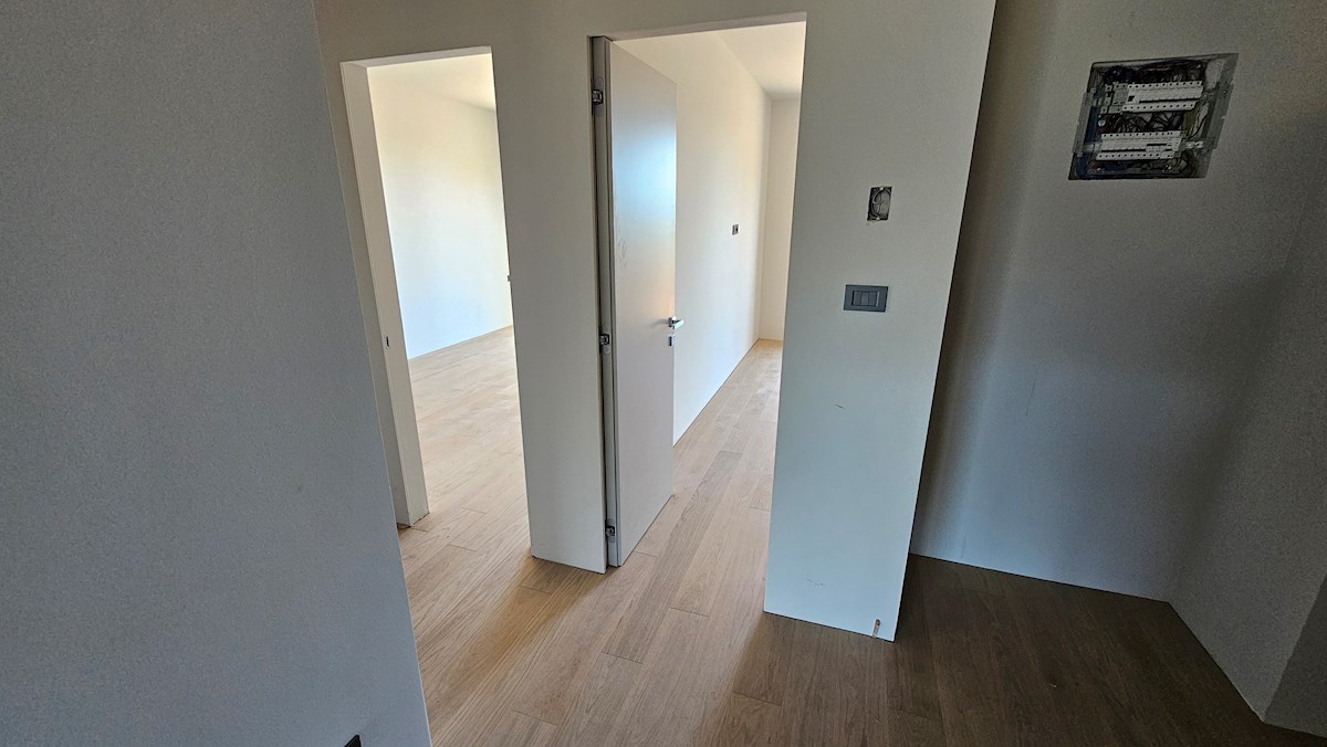 Immobili Istria, vendo appartamento, dintorni Umag-Umago