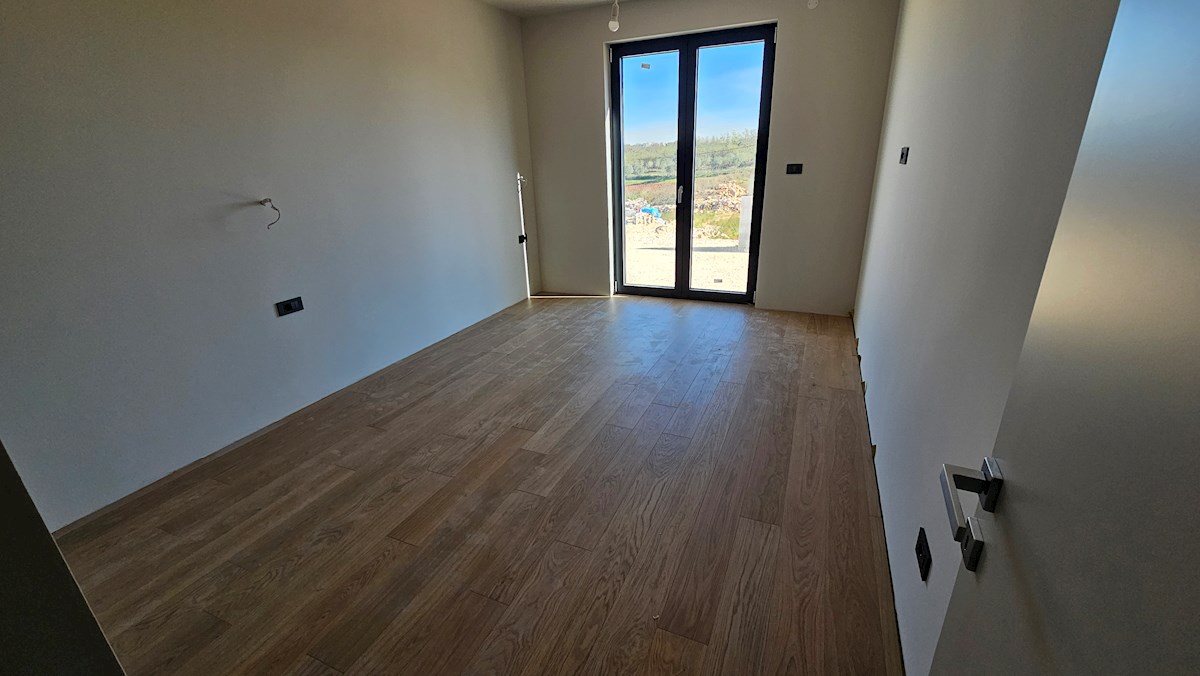 Immobili Istria, vendo appartamento, dintorni Umag-Umago