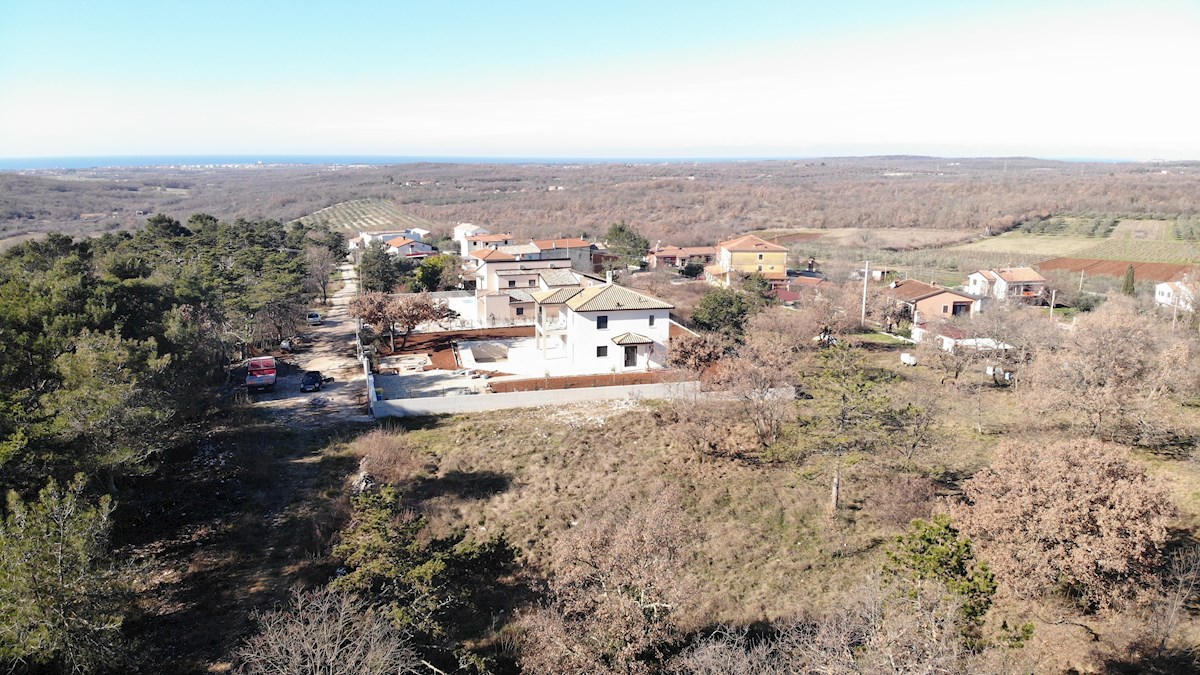 Immobiliare Istria, vendo terreno edificabile, dintorni Buje-Buie