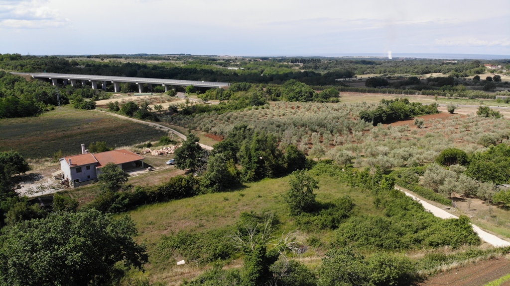 Immobiliare Istria, vendo terreno edificabile, dintorni Buje-Buie