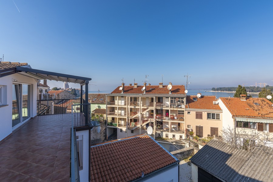 Immobili di lusso Istria, vendo appartamento, Poreč-Parenzo, centro