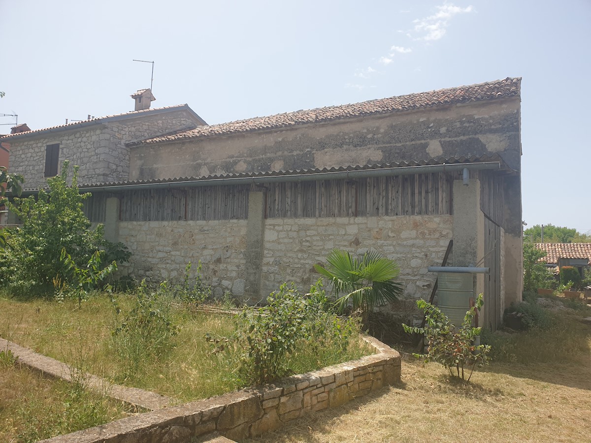 Immobili Istria, vendo casa di pietra, dintorni Umag-Umago