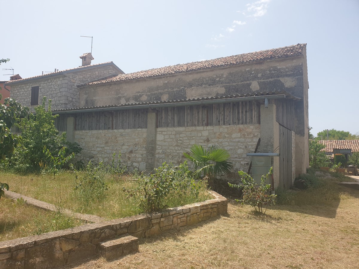 Immobili Istria, vendo casa di pietra, dintorni Umag-Umago