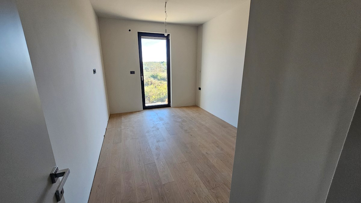 Immobili Istria, vendo appartamento, dintorni Umag-Umago