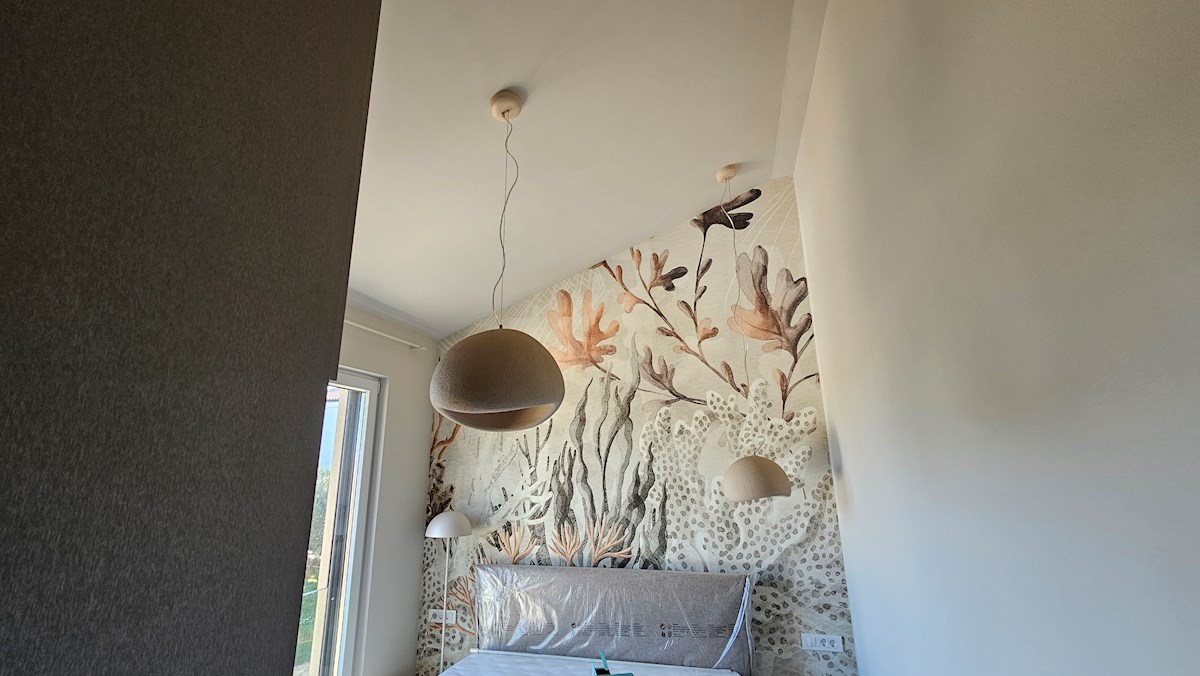 Casa moderna con piscina, sauna e vista mare