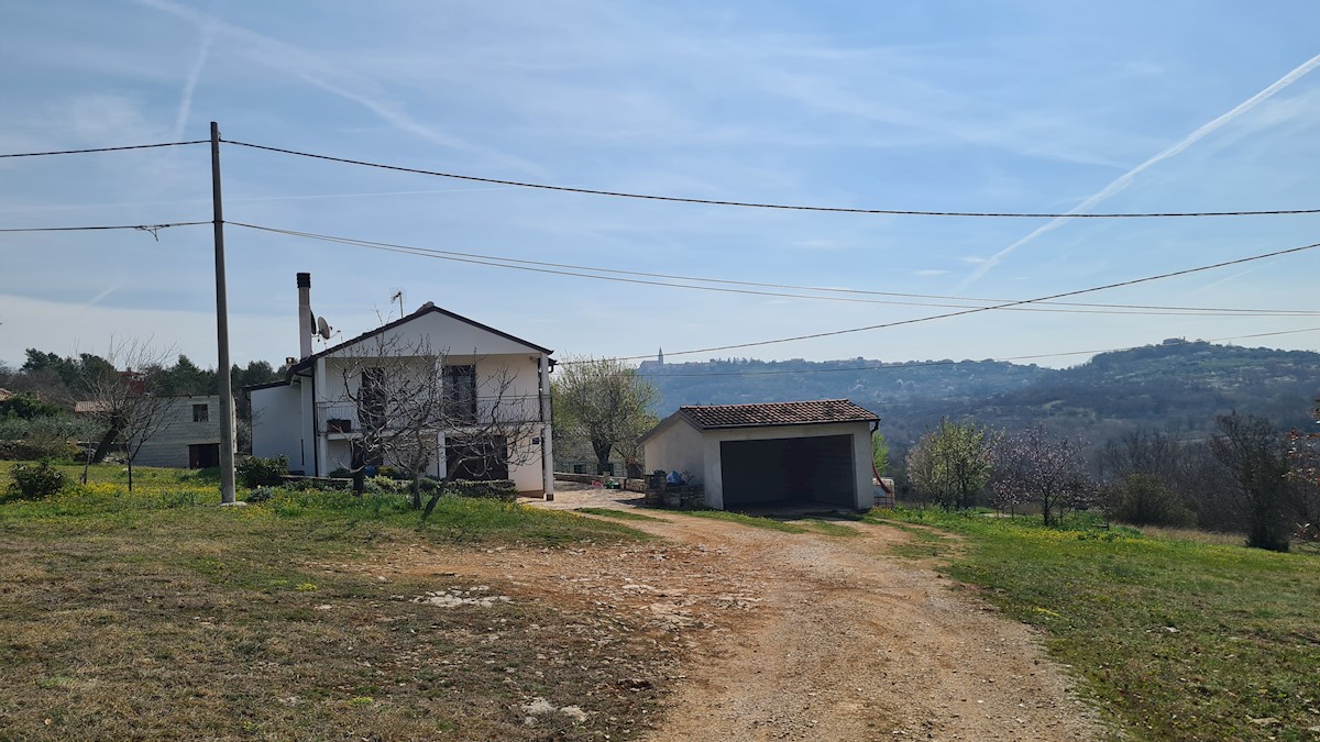 Immobili Istria, vendesi casa con ampio giardino, dintorni Buie