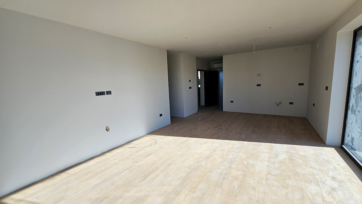 Immobili Istria, vendo appartamento, dintorni Umag-Umago
