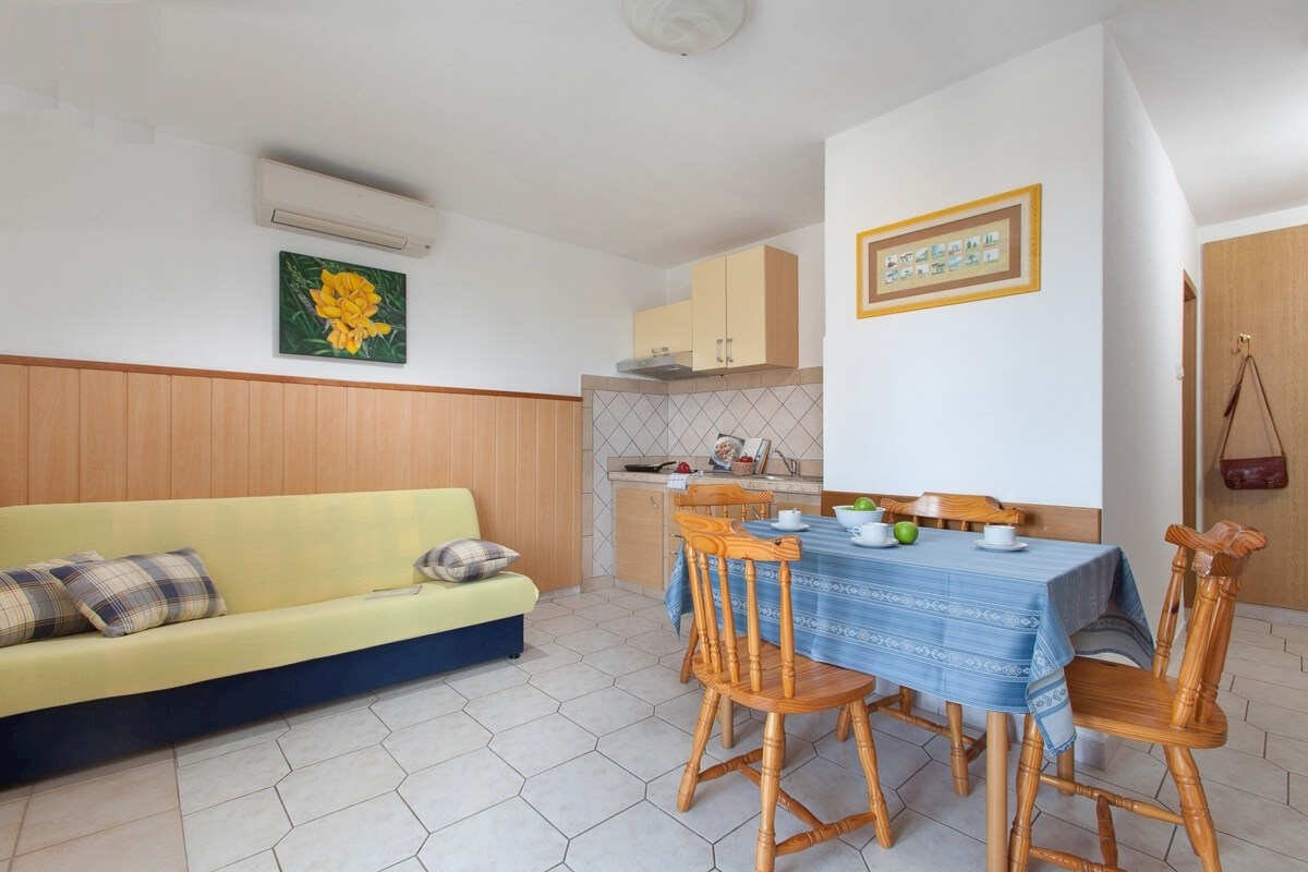 Immobili Istria, vendo casa con vista mare, vicino a Novigrad