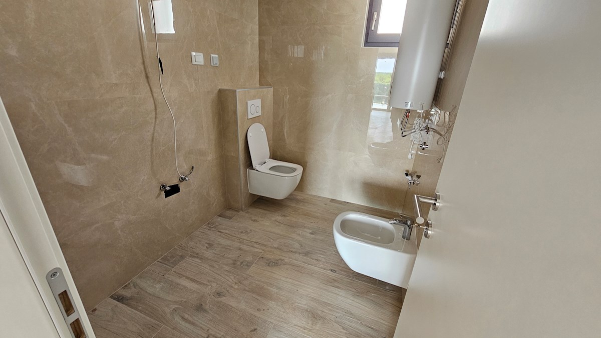 Immobili Istria, vendo apartamento moderno vicino il mare, dintorni Umag-Umago