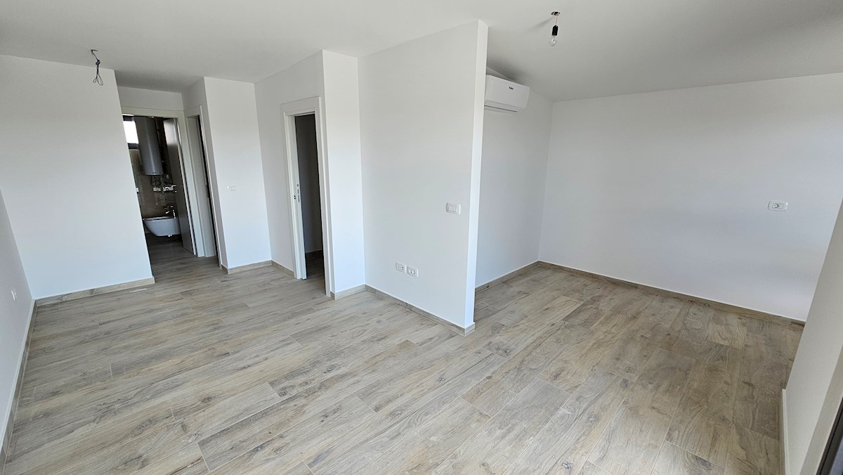 Immobili Istria, vendo apartamento moderno vicino il mare, dintorni Umag-Umago