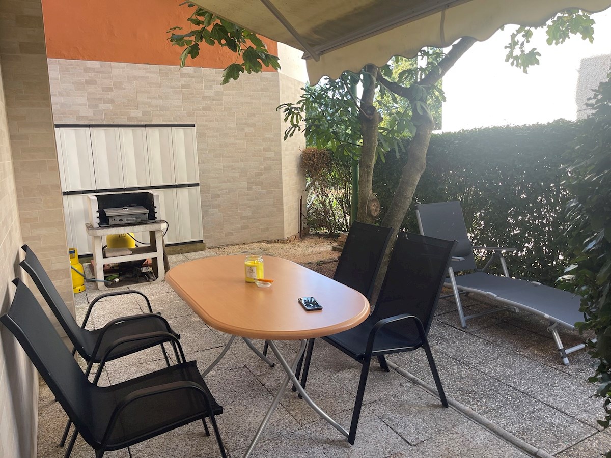 Immobili Istria, vendo appartamento, Novigrad, Mareda