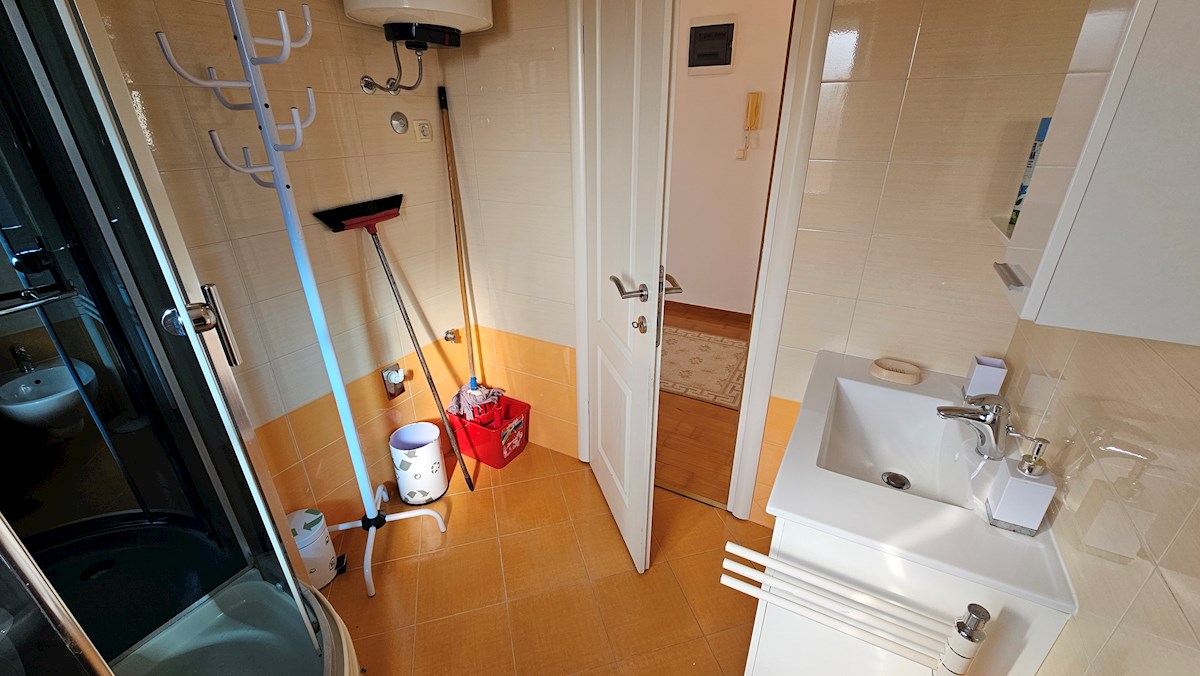 Immobili Istria, vendo appartamento con vista mare, Novigrad-Cittanova