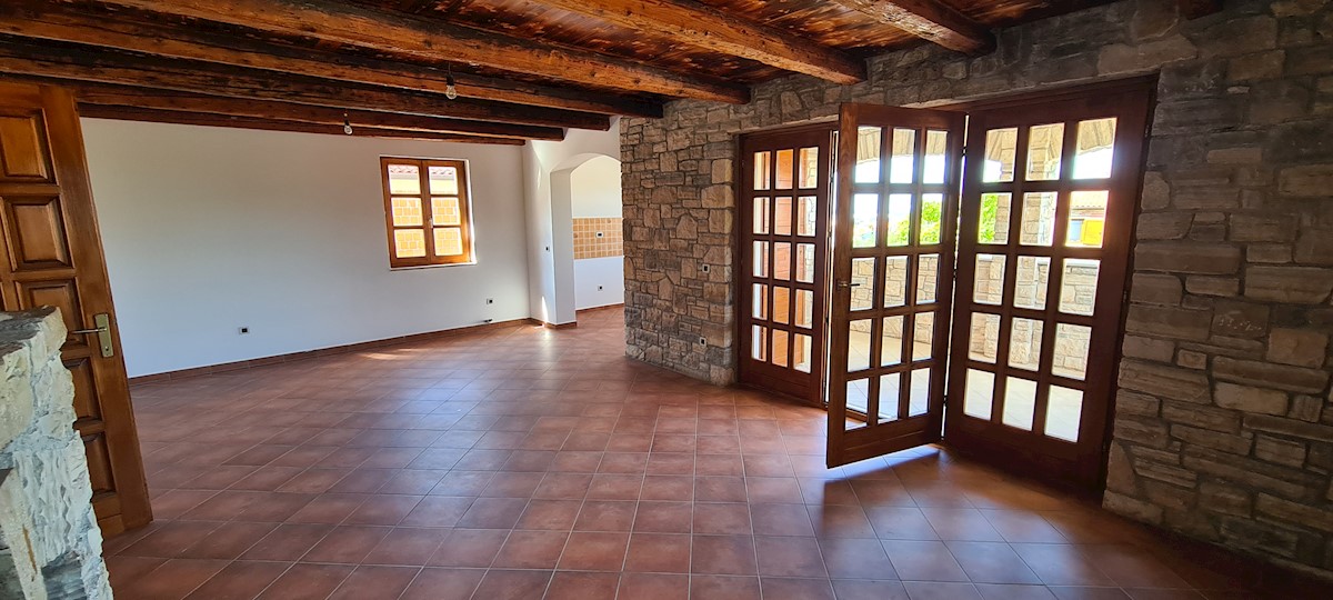 Immobili Istria, vendo casa di pietra, dintorni Poreč-Parenzo