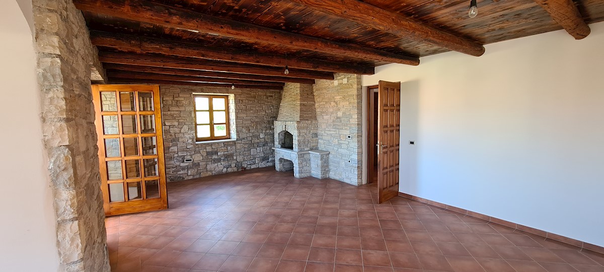 Immobili Istria, vendo casa di pietra, dintorni Poreč-Parenzo