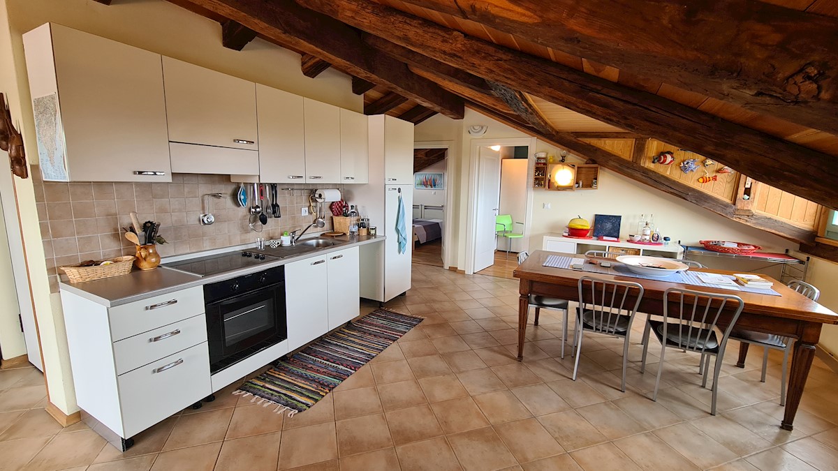 Immobili Istria, vendo appartamento con vista mare, Poreč - Parenzo, dintorni