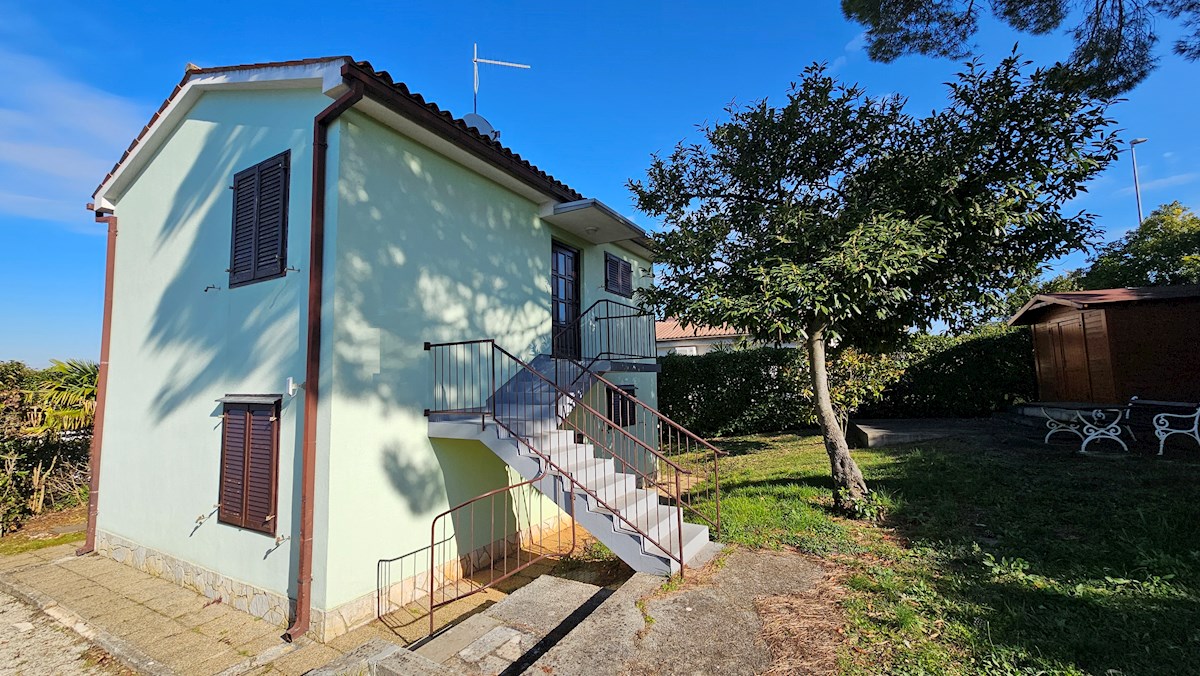 Immobili Istria, vendo casa con vista mare, vicino a Novigrad